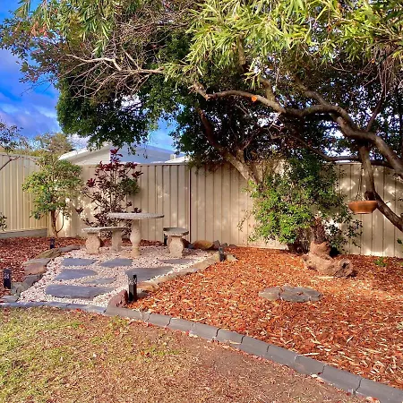 The Purple Door On Seaview Villa Victor Harbor Exterior photo